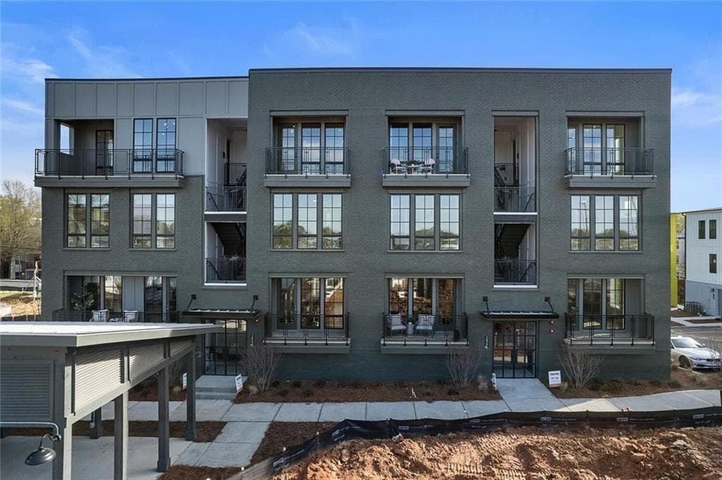 962 Bibbs Circle 6, Atlanta, GA 30318 — most recent listing photo