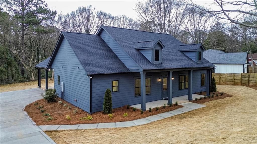 3 bedroom, 3 bathroom, 1,641 sq ft single family residence under contract at 114 Henson Drive, Monroe, GA 30655 — photo 3
