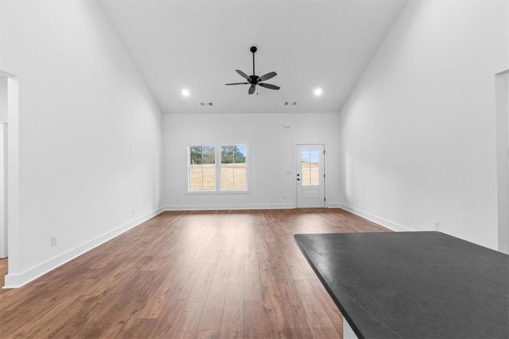 3 bedroom, 3 bathroom, 1,641 sq ft single family residence under contract at 114 Henson Drive, Monroe, GA 30655 — photo 7