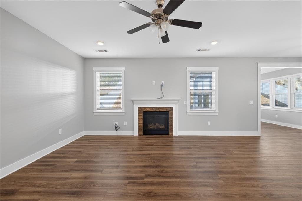 3 bedroom, 2 bathroom, 2,264 sq ft single family residence for sale at 6928 Manchester Drive, Flowery Branch, GA 30542 — photo 5