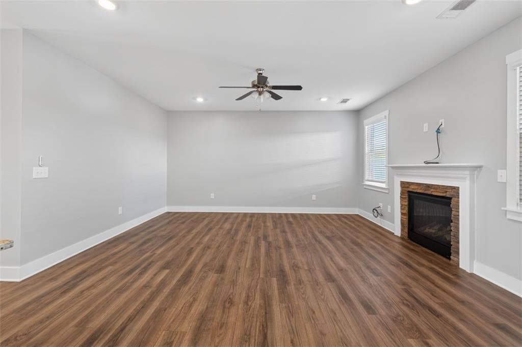 3 bedroom, 2 bathroom, 2,264 sq ft single family residence for sale at 6928 Manchester Drive, Flowery Branch, GA 30542 — photo 9