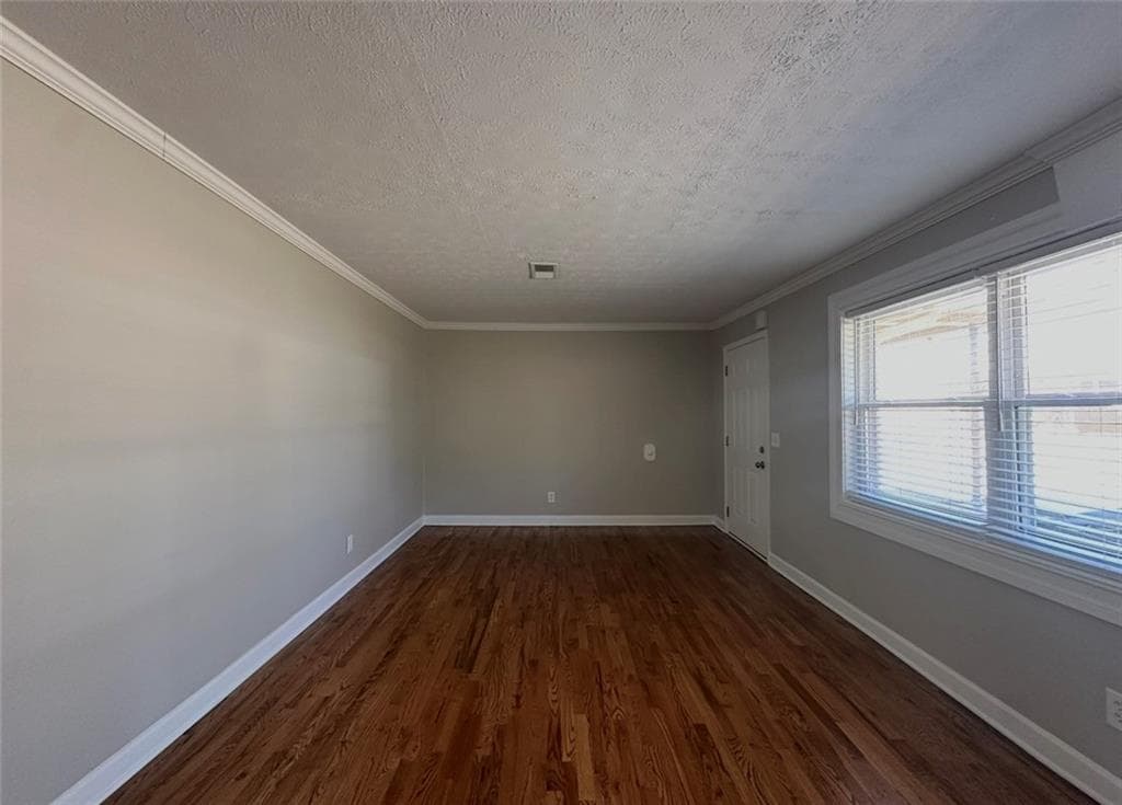 duplex under contract at 4421 Lynn Drive, Powder Springs, GA 30127 — photo 9