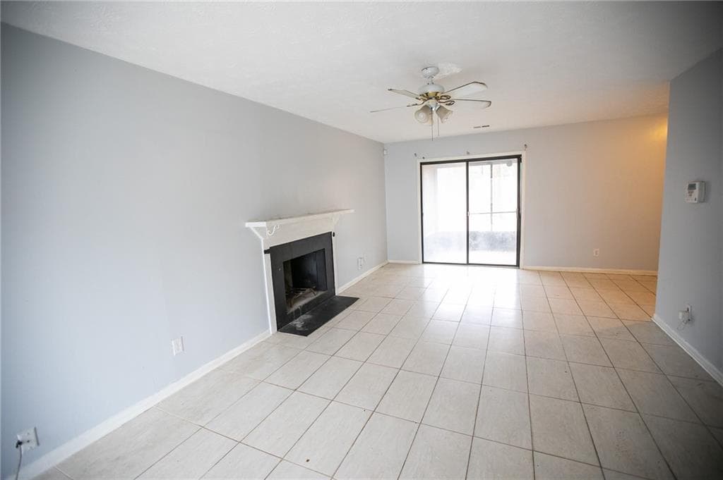3 bedroom, 2 bathroom, 1,334 sq ft single family residence for sale at 4903 Martins Crossing Road, Stone Mountain, GA 30088 — photo 6