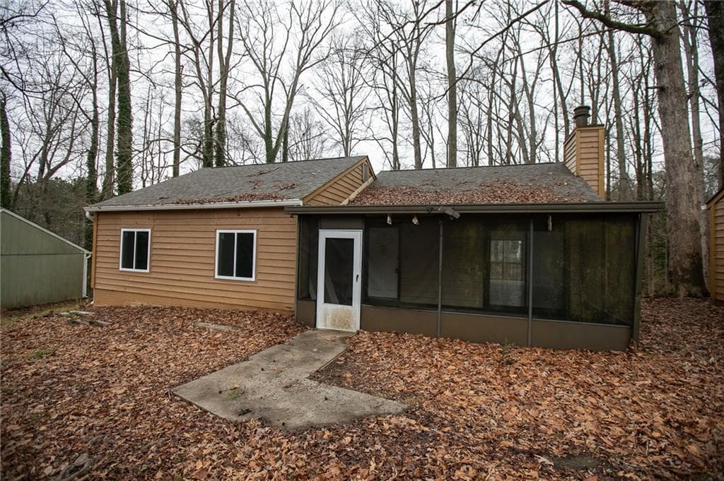 3 bedroom, 2 bathroom, 1,334 sq ft single family residence for sale at 4903 Martins Crossing Road, Stone Mountain, GA 30088 — photo 8