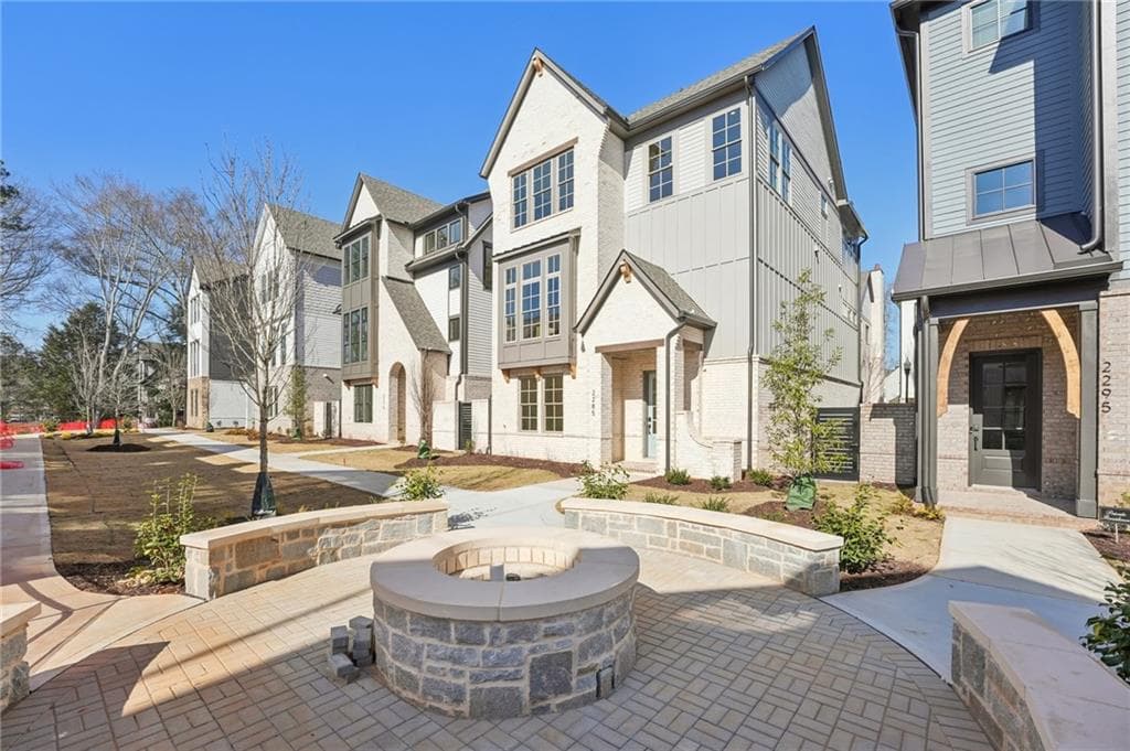 2285 Park Walke Drive, Alpharetta, GA 30009 — most recent listing photo