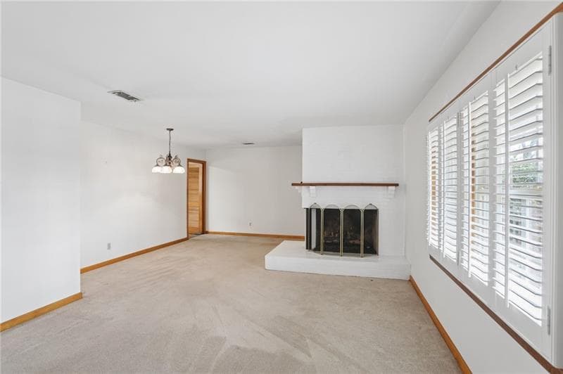2 bedroom, 2 bathroom, 2,072 sq ft single family residence under contract at 277 Oak Street, Hiram, GA 30141 — photo 8
