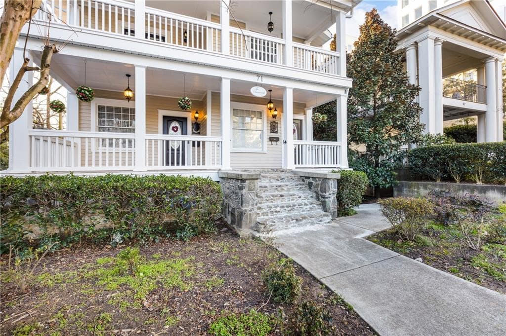2 bedroom, 1 bathroom, 800 sq ft single family residence for rent at 71 17th Street, Atlanta, GA 30309 for $2,800 a month — photo 3