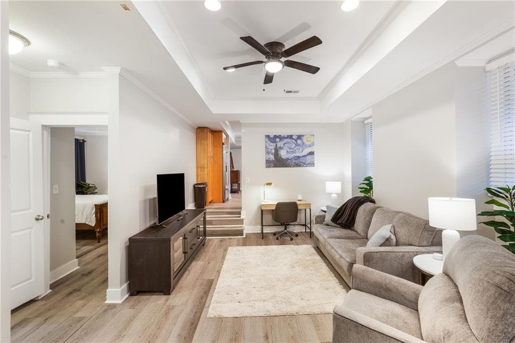 2 bedroom, 1 bathroom, 800 sq ft single family residence for rent at 71 17th Street, Atlanta, GA 30309 for $2,800 a month — photo 6
