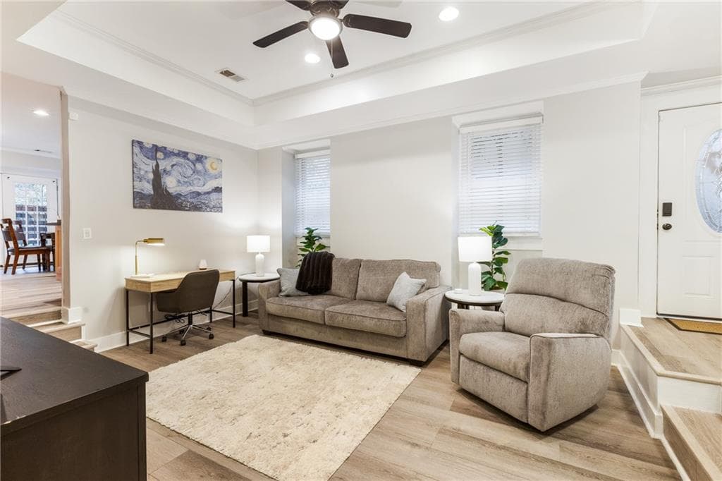 2 bedroom, 1 bathroom, 800 sq ft single family residence for rent at 71 17th Street, Atlanta, GA 30309 for $2,800 a month — photo 7
