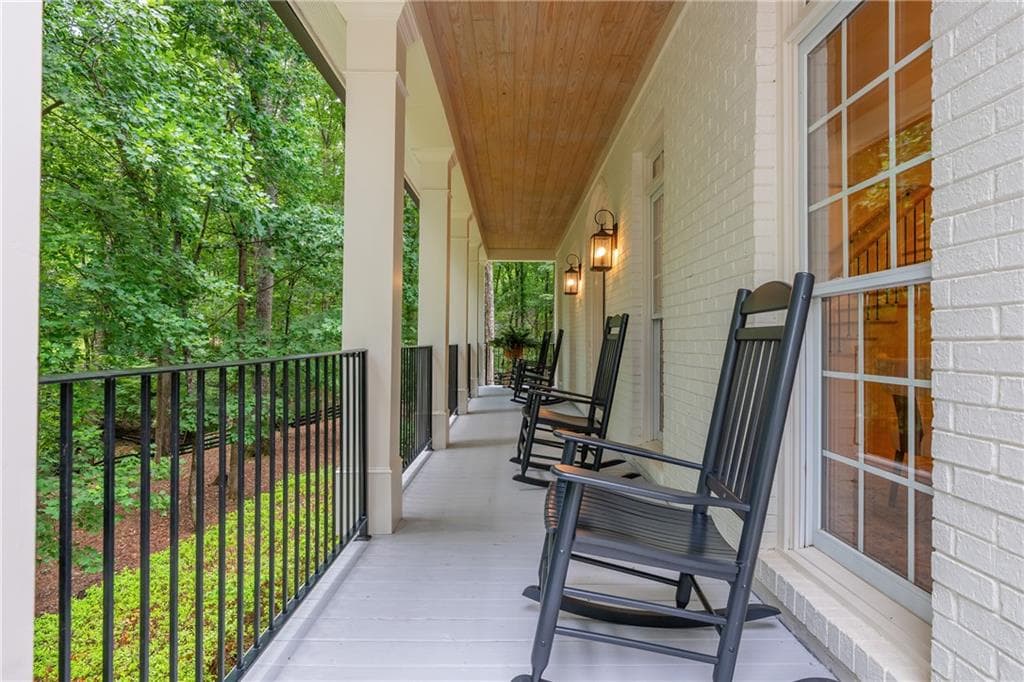 5 bedroom, 6 bathroom, 7,497 sq ft single family residence for sale at 910 Pleasant Hollow Trail, Milton, GA 30004 — photo 7