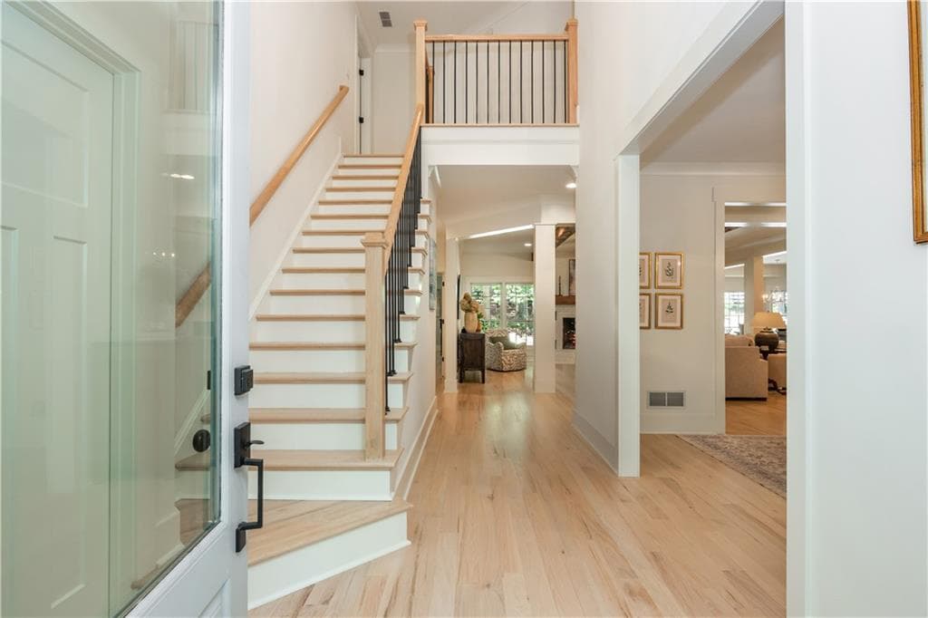 5 bedroom, 6 bathroom, 7,497 sq ft single family residence for sale at 910 Pleasant Hollow Trail, Milton, GA 30004 — photo 8