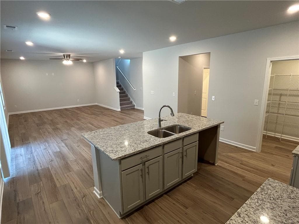 4 bedroom, 3 bathroom, 2,386 sq ft single family residence for sale at 4 Stonebrook Drive, Rome, GA 30165 — photo 6