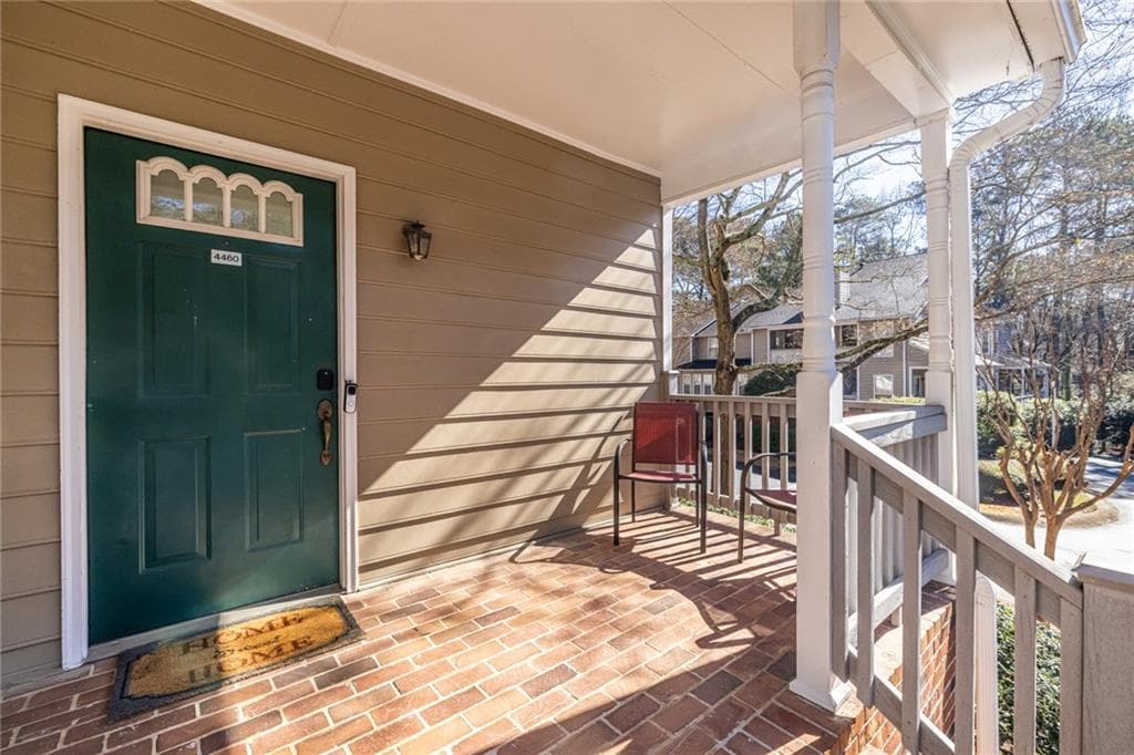 3 bedroom, 2 bathroom, 1,542 sq ft condominium sold at 4460 Pineridge Circle, Atlanta, GA 30338