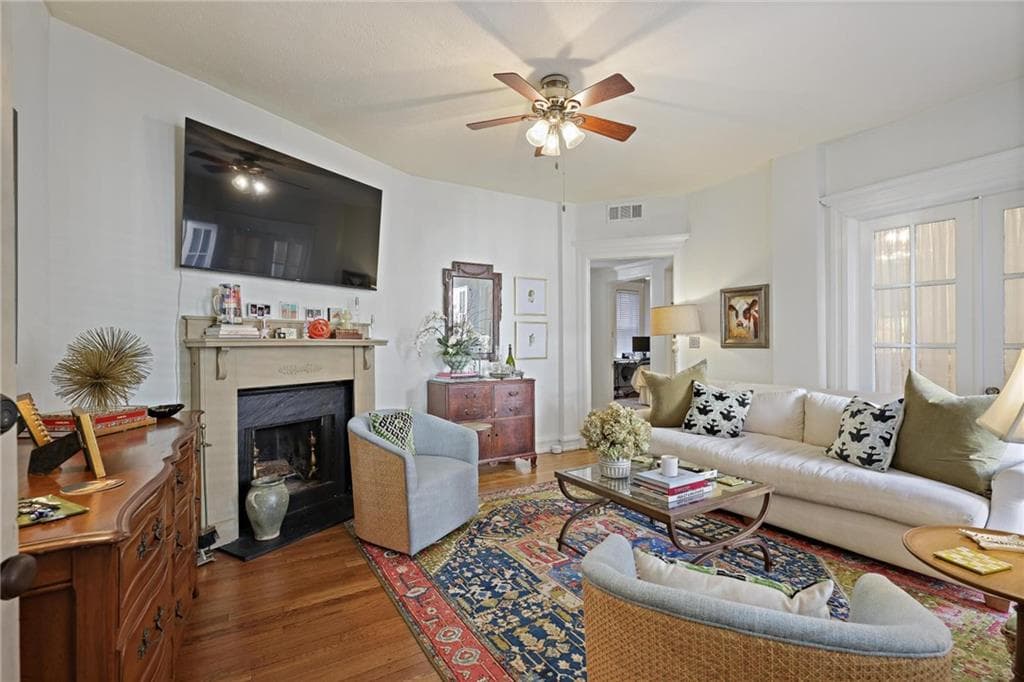 2 bedroom, 1 bathroom, 783 sq ft condominium sold at 734 N Highland Avenue 2, Atlanta, GA 30306