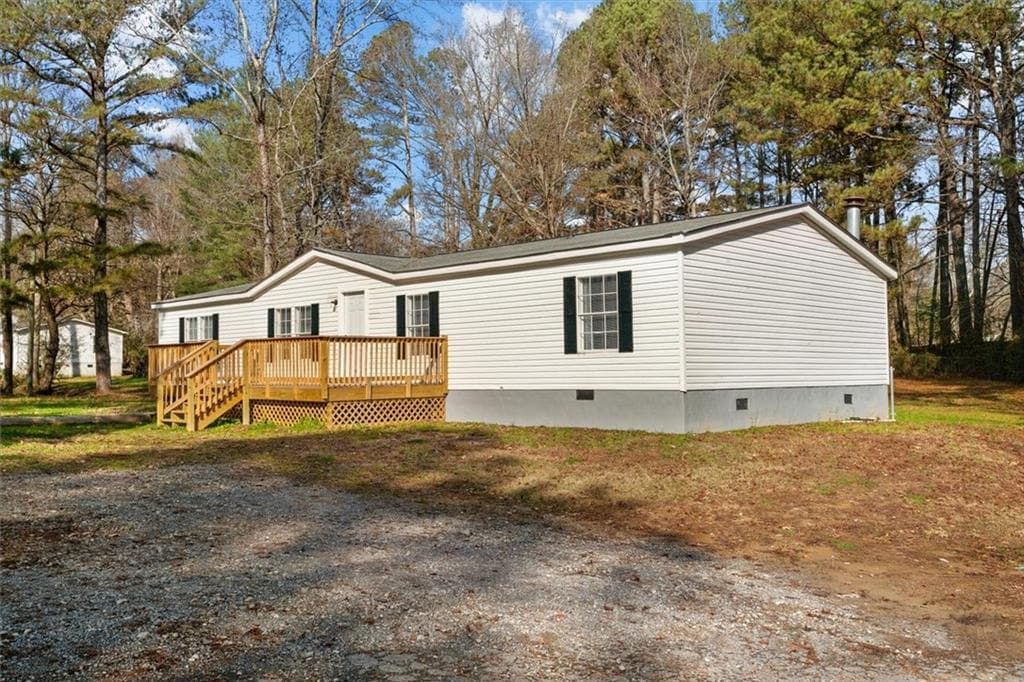 3 bedroom, 2 bathroom, 1,674 sq ft single family residence under contract at 106 W Nance Springs Road, Resaca, GA 30735 — photo 3