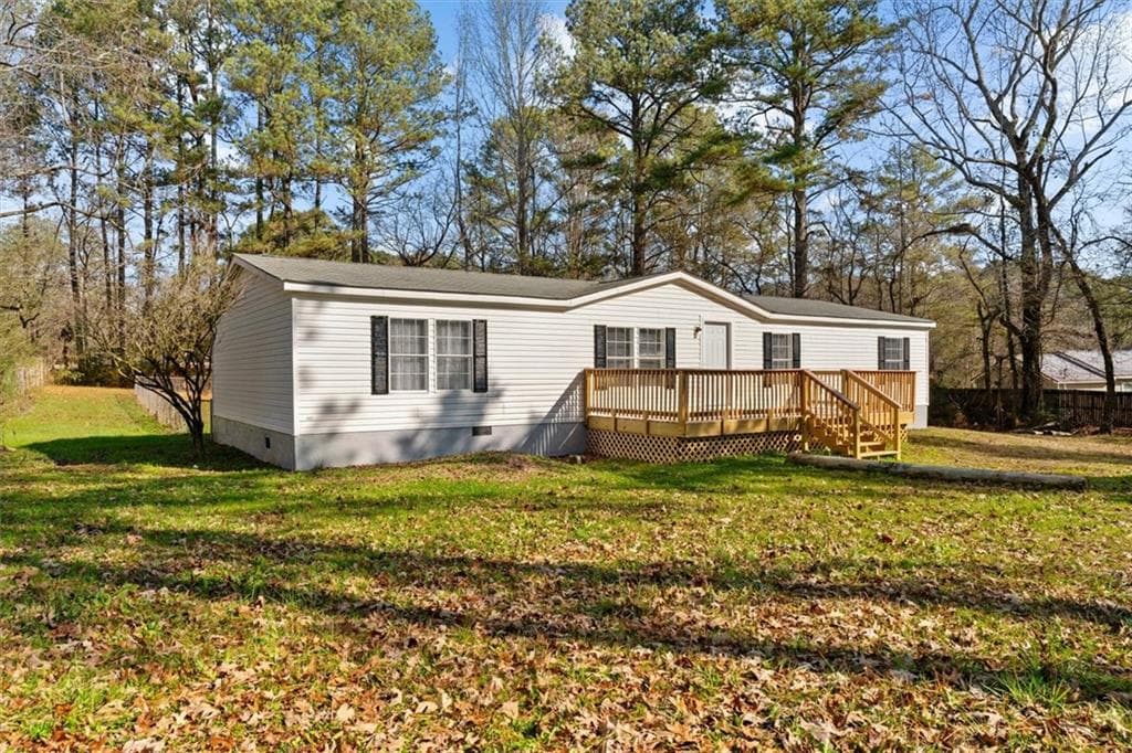 3 bedroom, 2 bathroom, 1,674 sq ft single family residence under contract at 106 W Nance Springs Road, Resaca, GA 30735 — photo 4