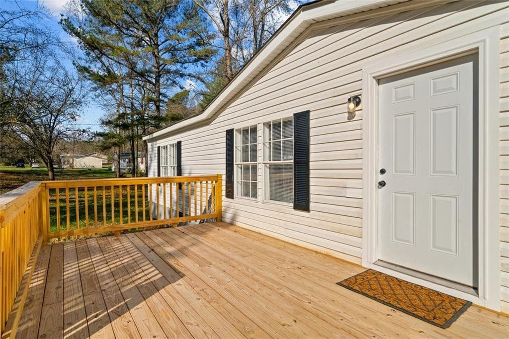 3 bedroom, 2 bathroom, 1,674 sq ft single family residence under contract at 106 W Nance Springs Road, Resaca, GA 30735 — photo 6