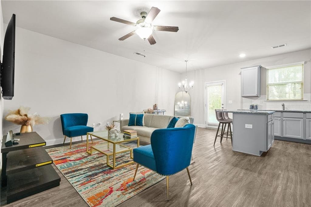 2 bedroom, 3 bathroom, 1,404 sq ft townhouse for sale at 6256 TRICKLE Bend, Atlanta, GA 30349 — photo 7