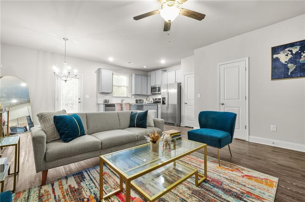 2 bedroom, 3 bathroom, 1,404 sq ft townhouse for sale at 6256 TRICKLE Bend, Atlanta, GA 30349 — photo 9