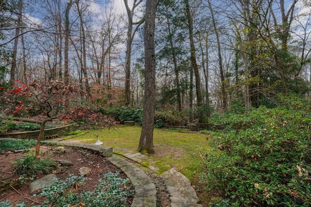 4 bedroom, 4 bathroom single family residence under contract at 3990 Randall Mill Road, Atlanta, GA 30327 — photo 7