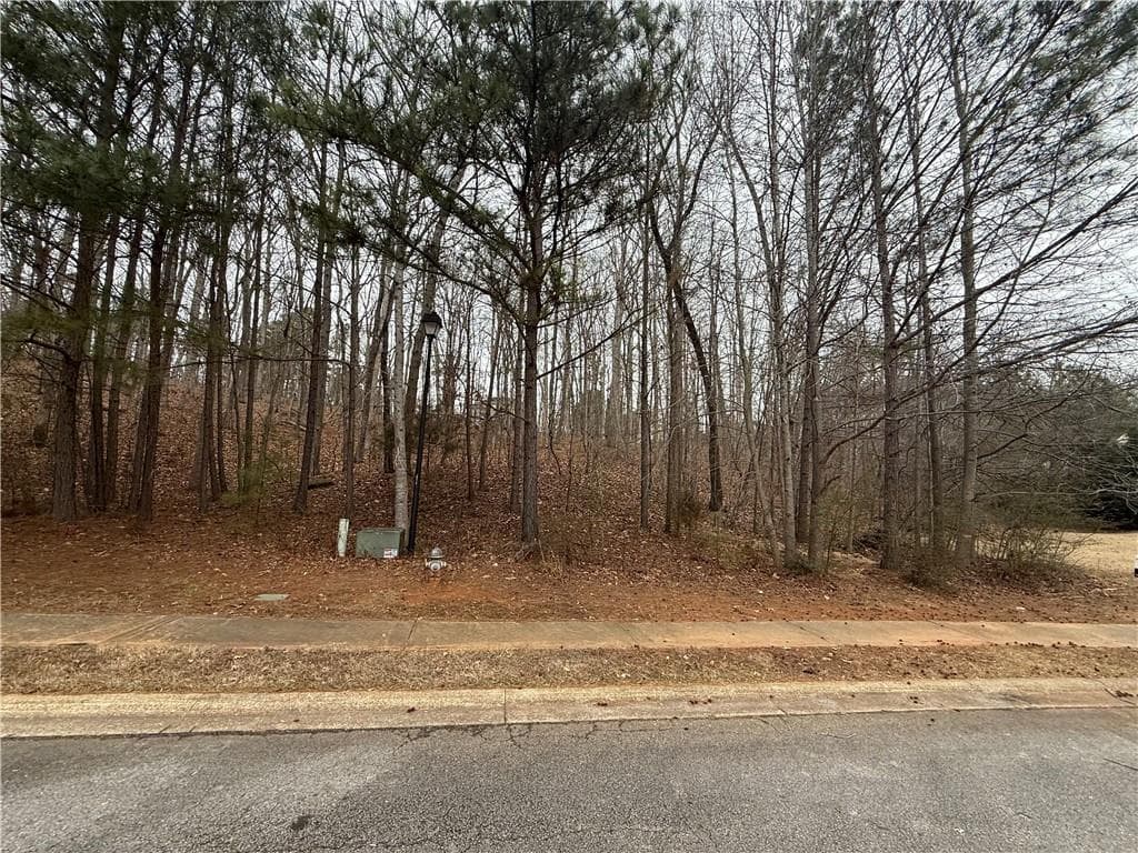 single family residence for sale at 5146 Glen Forrest Drive, Flowery Branch, GA 30542 — photo 4