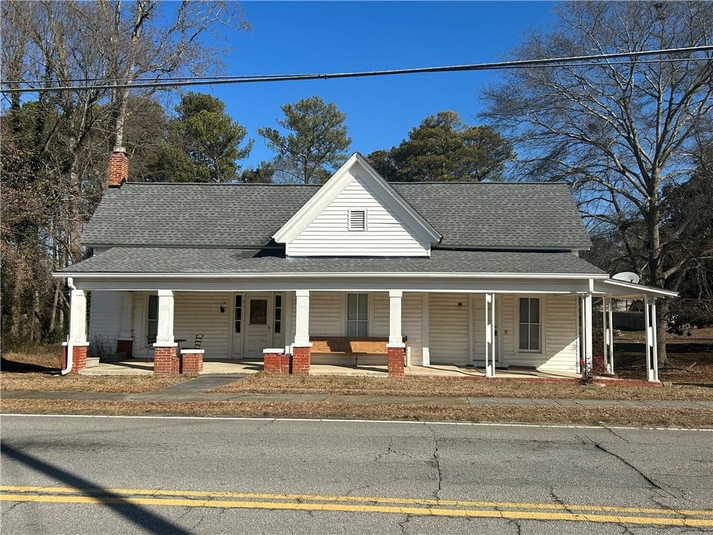 3 bedroom, 1 bathroom, 2,657 sq ft single family residence sold at 216 Hardee Street, Dallas, GA 30132