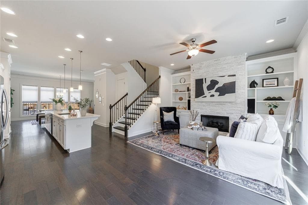 4160 Townsend Lane, Dunwoody, GA 30346 — most recent listing photo