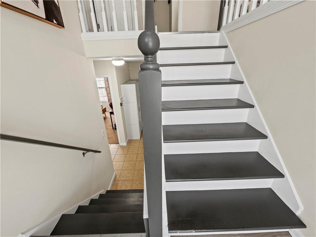 3 bedroom, 3 bathroom, 1,886 sq ft single family residence for sale at 7235 Ironwood Drive, Gainesville, GA 30507 — photo 7