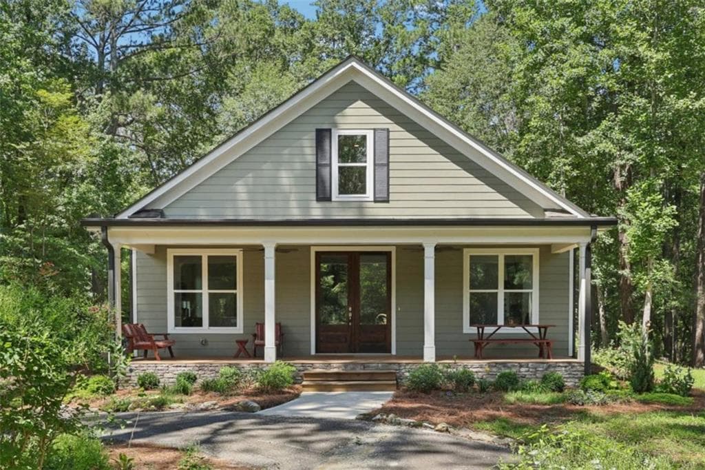 2 bedroom, 2 bathroom, 1,258 sq ft single family residence under contract at 250 Stagecoach Road, Oxford, GA 30054
