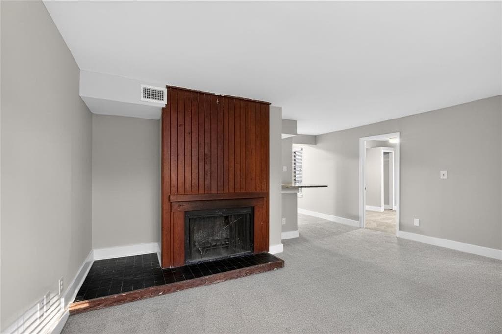 2 bedroom, 1 bathroom, 879 sq ft condominium under contract at 3109 Fairington Drive, Lithonia, GA 30038 — photo 7