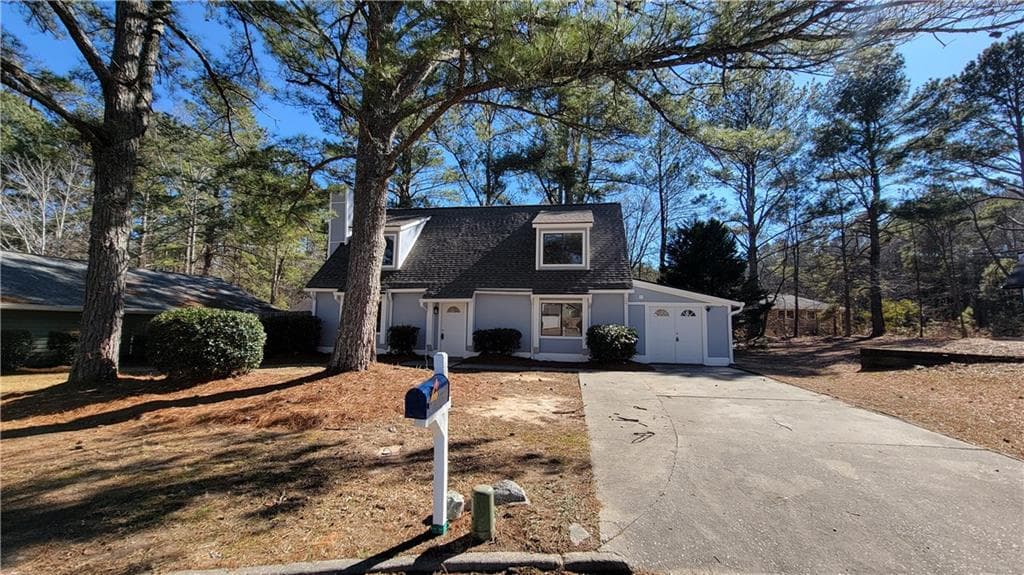 3 bedroom, 3 bathroom, 2,054 sq ft single family residence for sale at 4660 Shannon Court, Union City, GA 30291 — photo 1 of 25