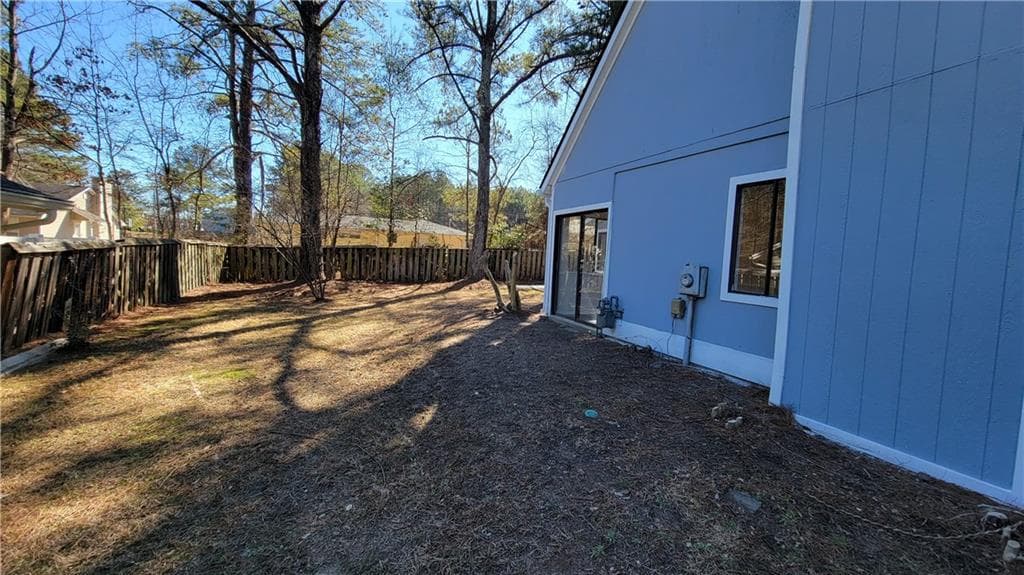 3 bedroom, 3 bathroom, 2,054 sq ft single family residence for sale at 4660 Shannon Court, Union City, GA 30291 — photo 3
