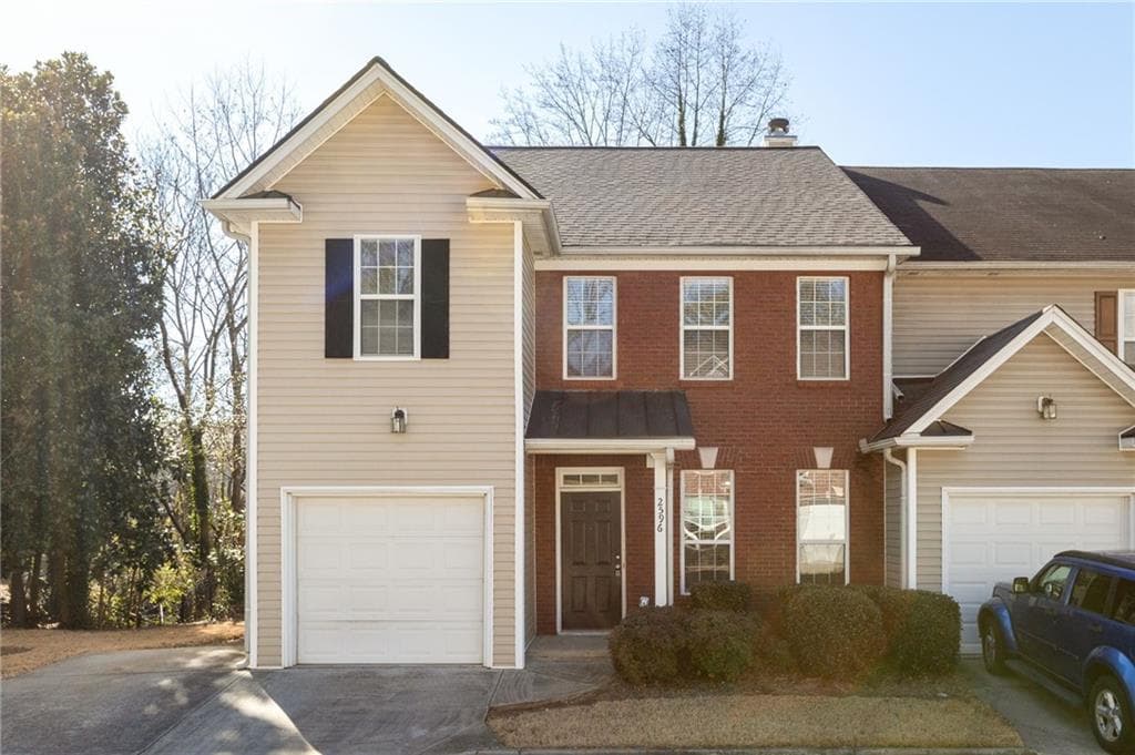 3 bedroom, 3 bathroom, 1,857 sq ft townhouse sold at 2596 Avery Park Circle, Atlanta, GA 30360