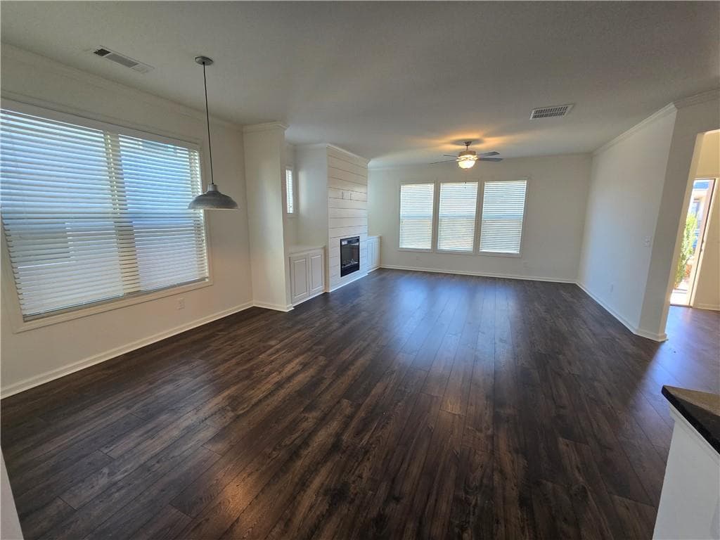 3 bedroom, 3 bathroom, 2,048 sq ft single family residence for sale at 5521 Shallow Branch Drive, Flowery Branch, GA 30542 — photo 3