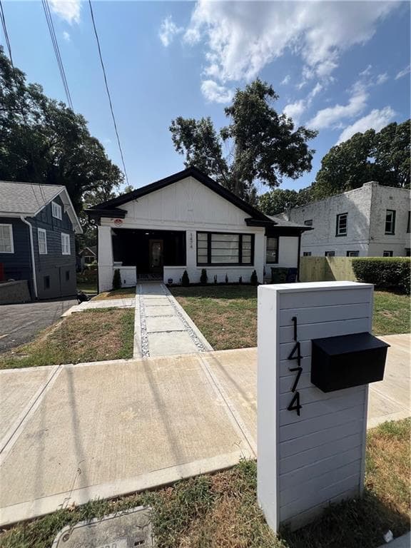 3 bedroom, 2 bathroom, 1,332 sq ft single family residence for rent at 1474 Beecher Street, Atlanta, GA 30310 for $2,500 a month — photo 2
