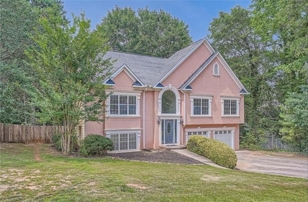 4 bedroom, 3 bathroom, 3,032 sq ft single family residence for sale at 5046 Sunbrook Drive, Acworth, GA 30101 — photo 2