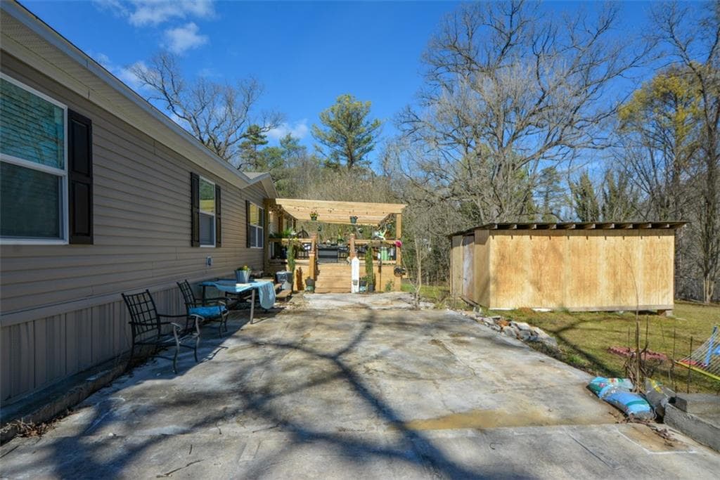 4 bedroom, 2 bathroom, 1,836 sq ft single family residence for sale at 2339 Whitestone Road, Talking Rock, GA 30175 — photo 9