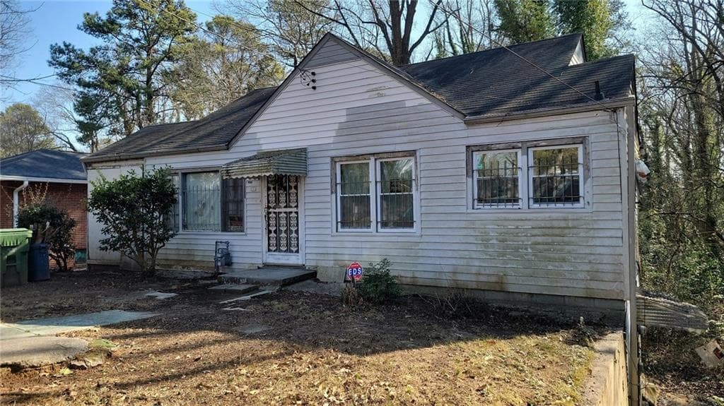 2 bedroom, 2 bathroom, 850 sq ft single family residence under contract at 2676 Oldknow Drive, Atlanta, GA 30318