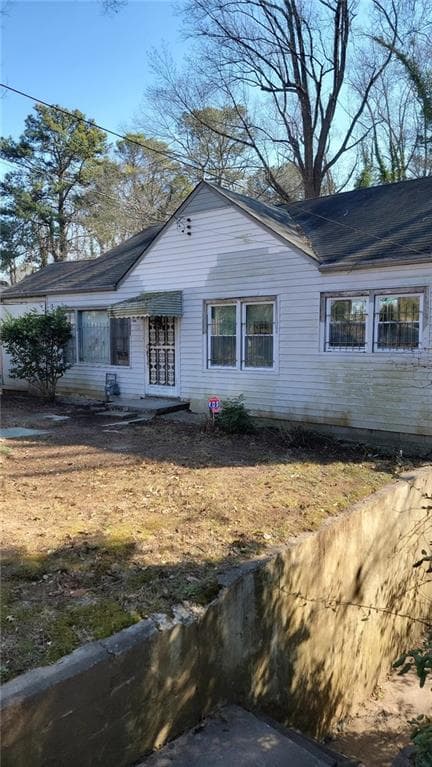 2 bedroom, 2 bathroom, 850 sq ft single family residence under contract at 2676 Oldknow Drive, Atlanta, GA 30318 — photo 2