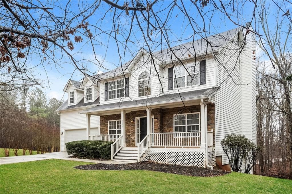 5 bedroom, 3 bathroom, 3,541 sq ft single family residence for sale at 1230 Edythe Court, Mcdonough, GA 30252 — photo 2