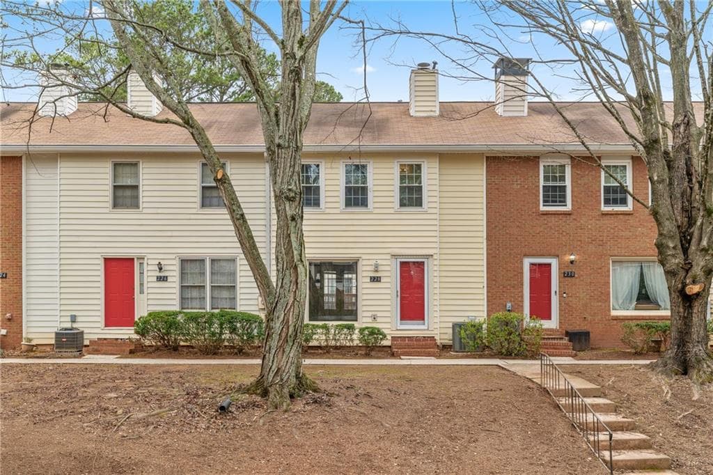 228 Chads Ford Way, Roswell, GA 30076 — most recent listing photo