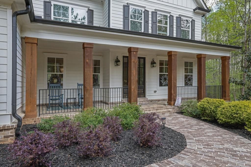 5 bedroom, 4 bathroom, 4,126 sq ft single family residence for sale at 123 Townsend Pass, Alpharetta, GA 30004 — photo 3