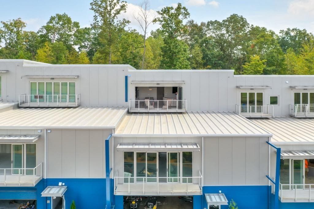 2,560 sq ft condominium under contract at 702 Joe Lane Cox Drive 203, Dawsonville, GA 30534 — photo 2