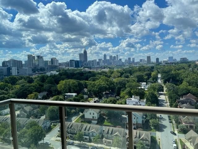 1 bedroom, 2 bathroom, 1,244 sq ft condominium under contract at 270 17th Street 1607, Atlanta, GA 30363