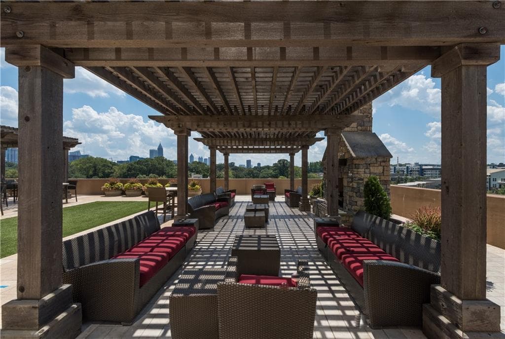 1 bedroom, 2 bathroom, 1,244 sq ft condominium under contract at 270 17th Street 1607, Atlanta, GA 30363 — photo 9