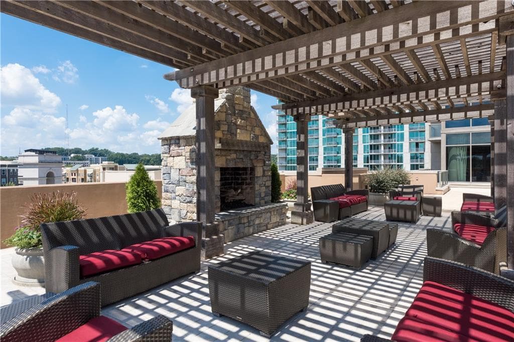 1 bedroom, 2 bathroom, 1,244 sq ft condominium under contract at 270 17th Street 1607, Atlanta, GA 30363 — photo 10