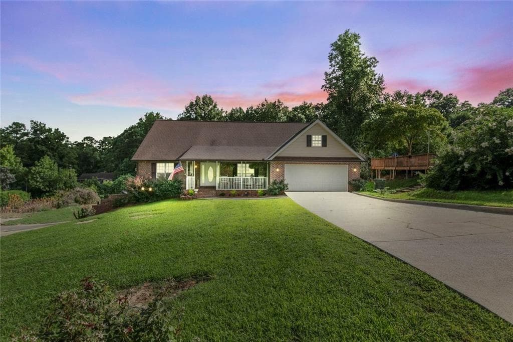 3 bedroom, 3 bathroom, 2,960 sq ft single family residence for sale at 144 Bobs Drive, Mableton, GA 30126 — photo 2