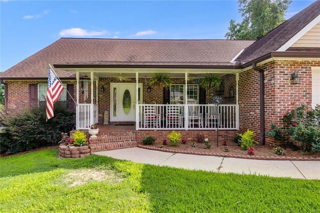 3 bedroom, 3 bathroom, 2,960 sq ft single family residence for sale at 144 Bobs Drive, Mableton, GA 30126 — photo 4