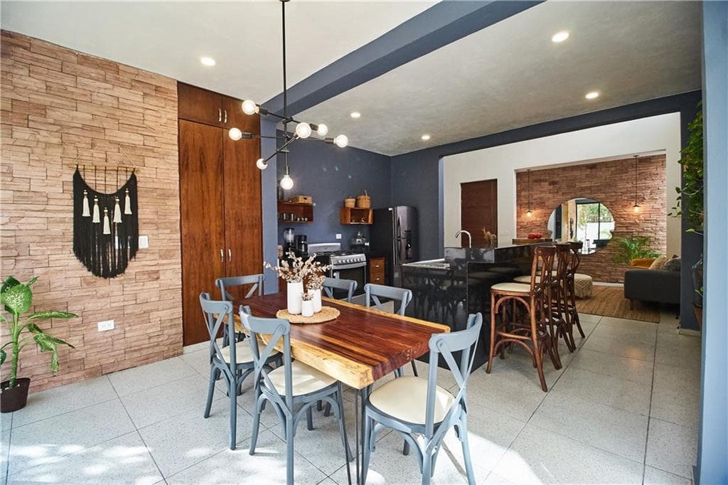 3 bedroom, 4 bathroom, 3,100 sq ft single family residence for sale at 28 La Selva, Out of Country, TX 77760 — photo 5