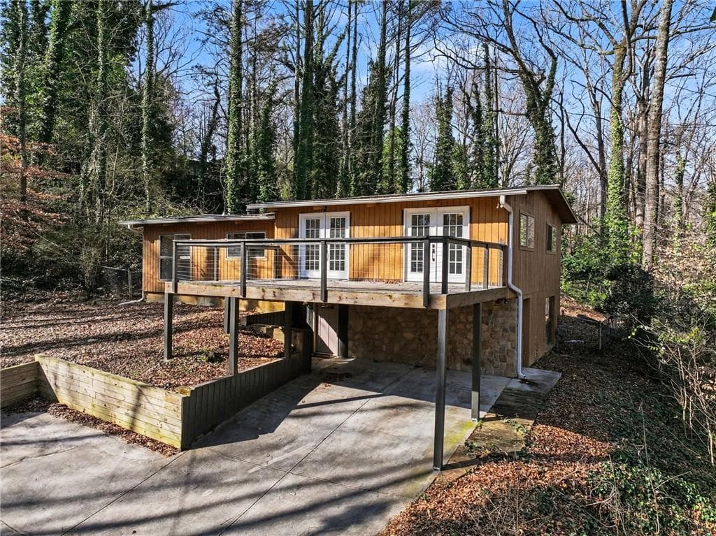 4 bedroom, 2 bathroom, 1,596 sq ft single family residence sold at 3210 Valley Bluff Drive, Atlanta, GA 30340